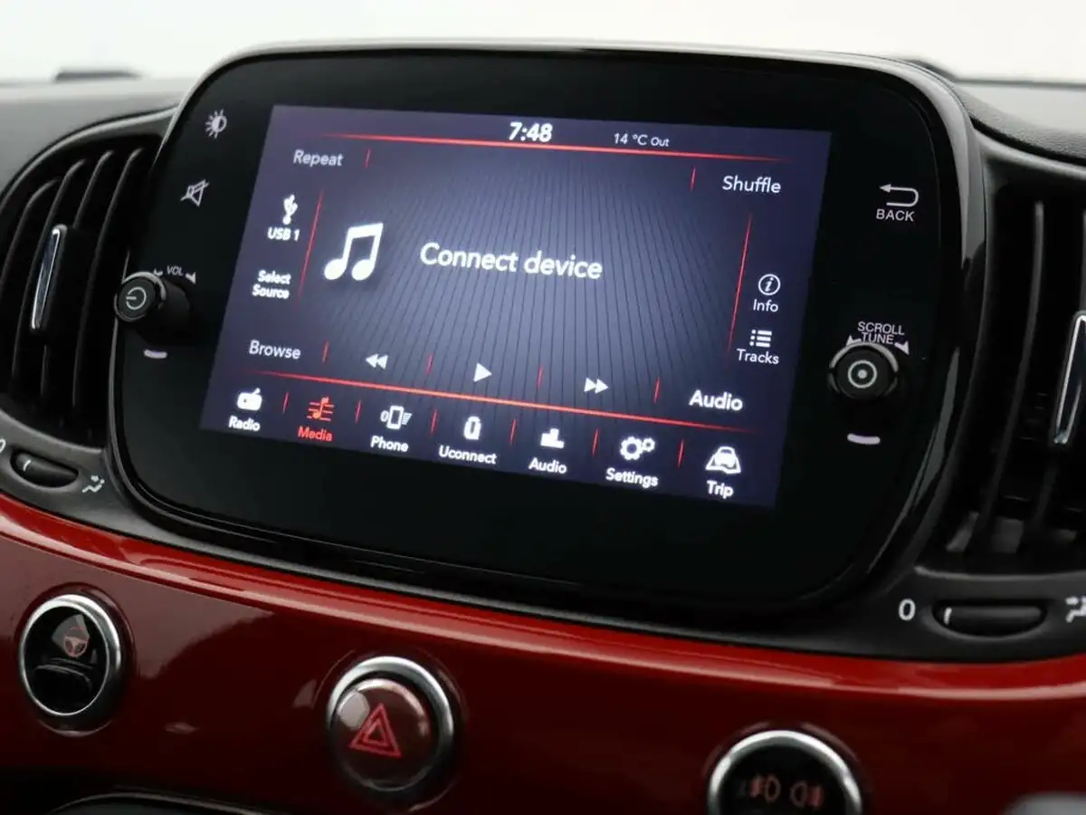 2022-fiat-500-10-red-big-34