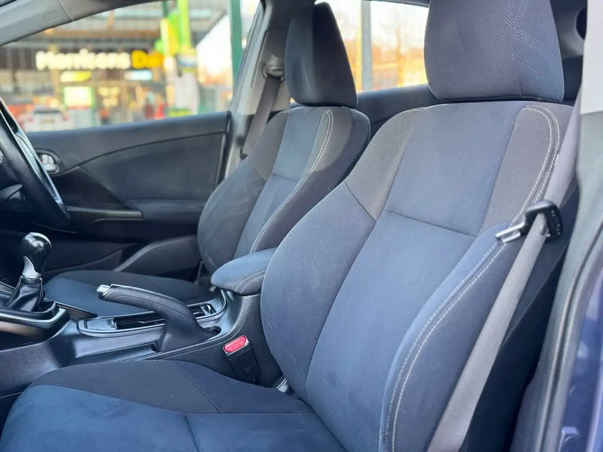 2014-honda-civic-16td-se-plus-t-hatchback-big-48
