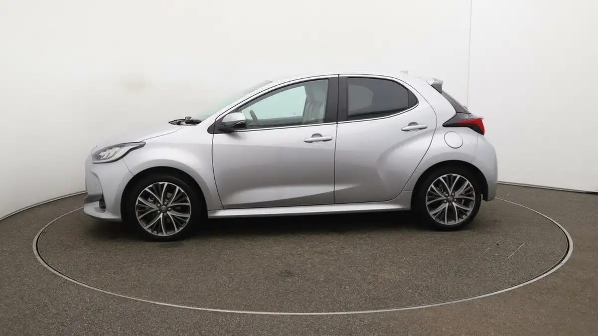 2023-toyota-yaris-15-vvt-i-excel-big-4