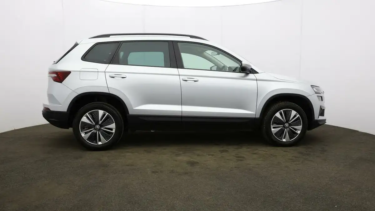 2022-skoda-karoq-10-tsi-se-drive-big-53