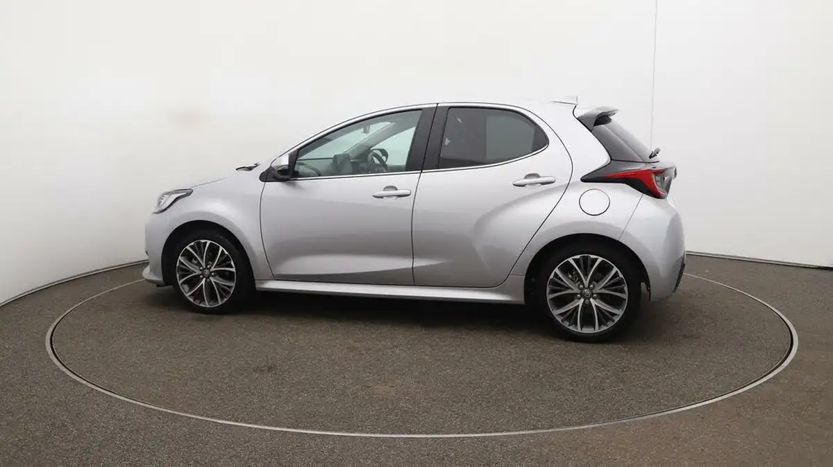 2023-toyota-yaris-15-vvt-i-excel-big-50