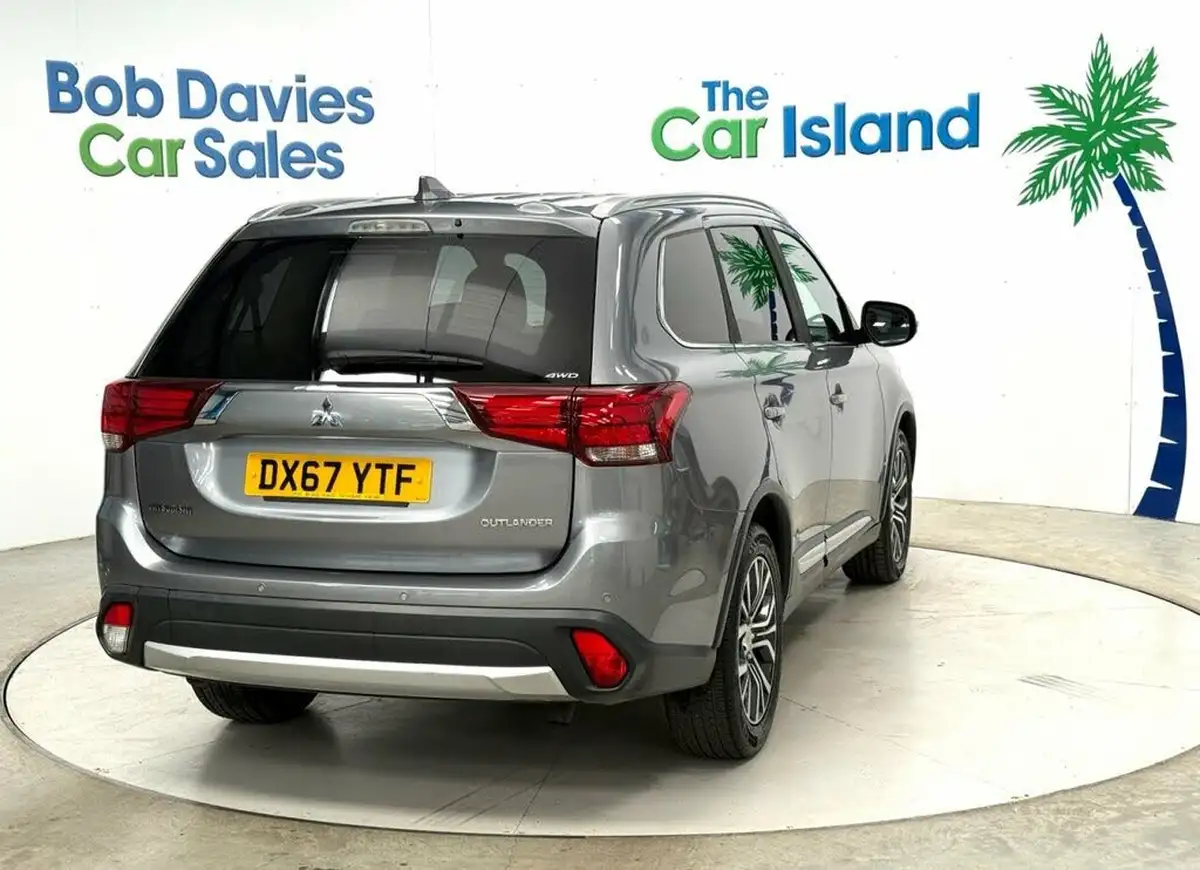 2017-mitsubishi-outlander-22di-d-3-big-7