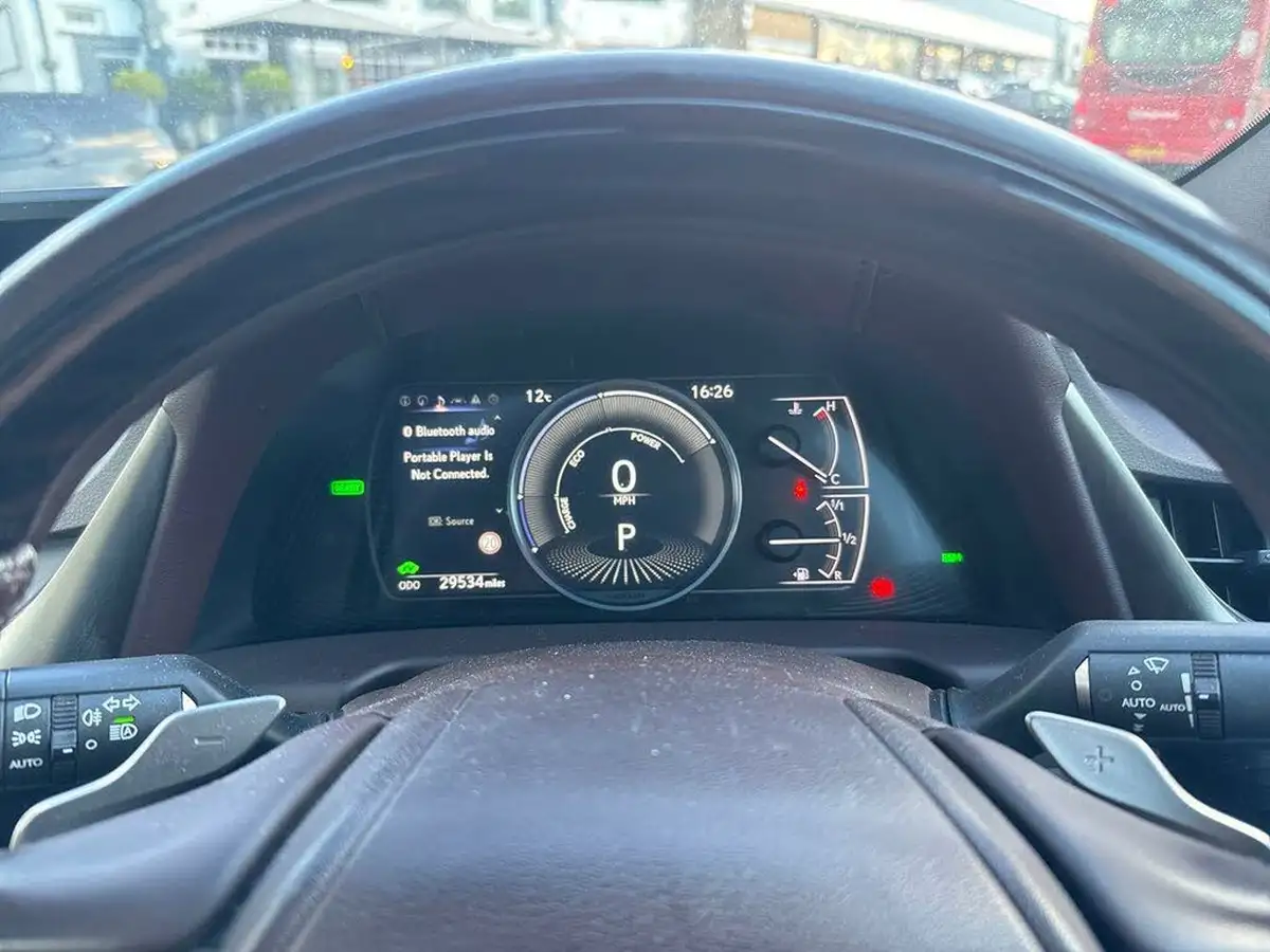 2019-lexus-es-300h-25-es-premium-pack-big-13