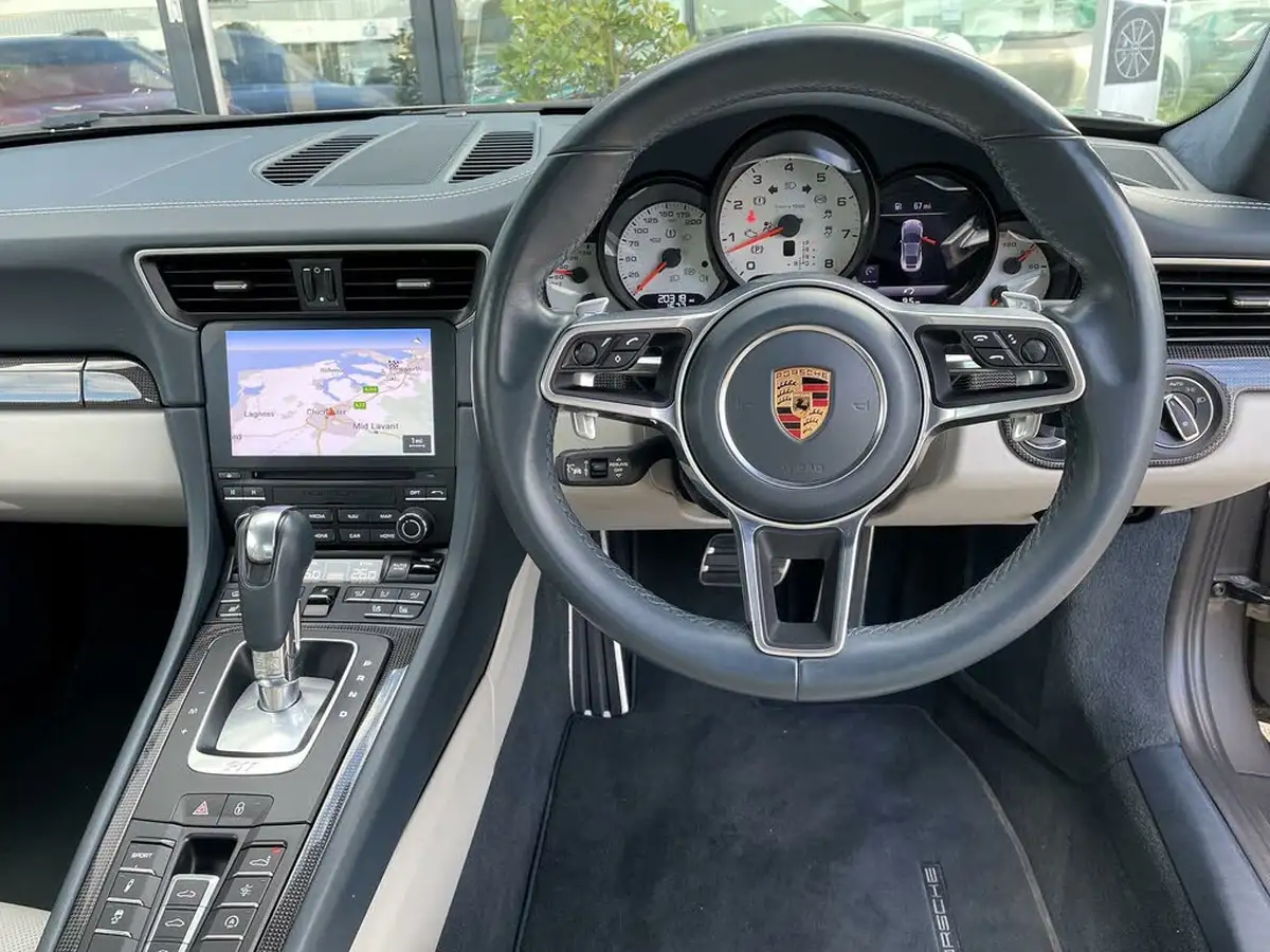 2018-porsche-911-30-carrera-s-420bhp-coupe-pdk-big-24