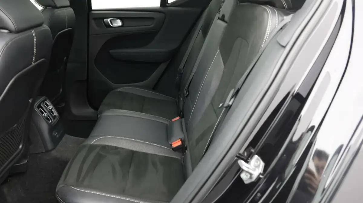 2020-volvo-xc40-15-t5-r-design-pro-plug-in-hybrid-big-15