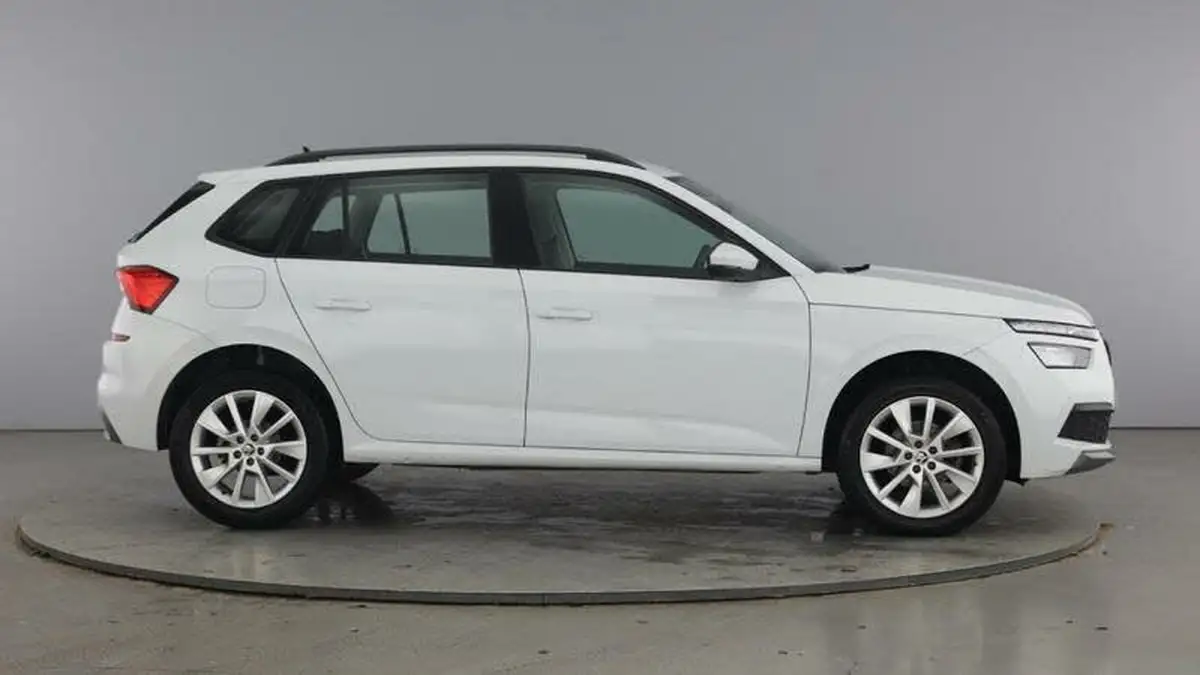 2022-skoda-kamiq-10-tsi-se-109ps-big-3