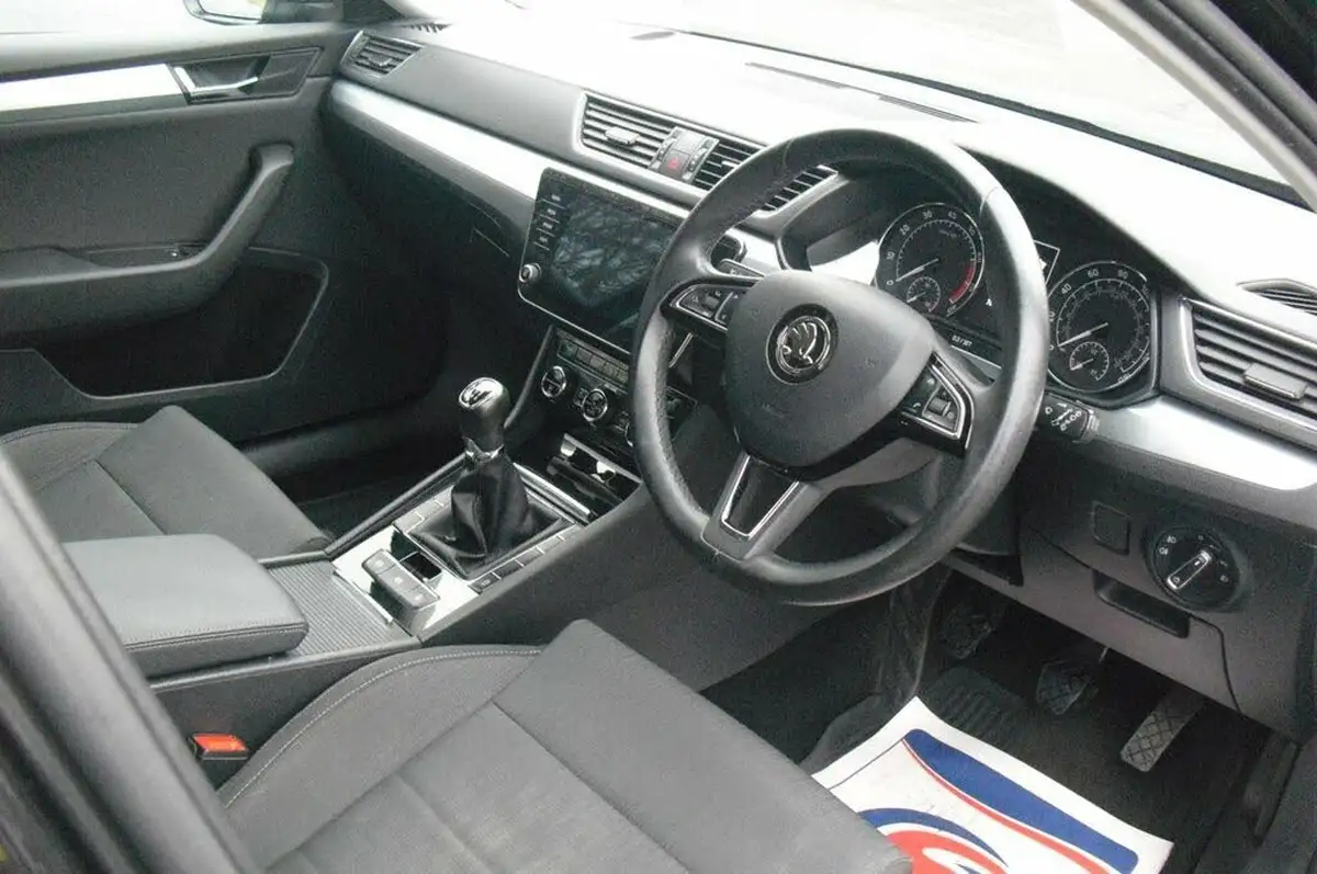 2017-skoda-superb-14-tsi-act-se-estate-big-16