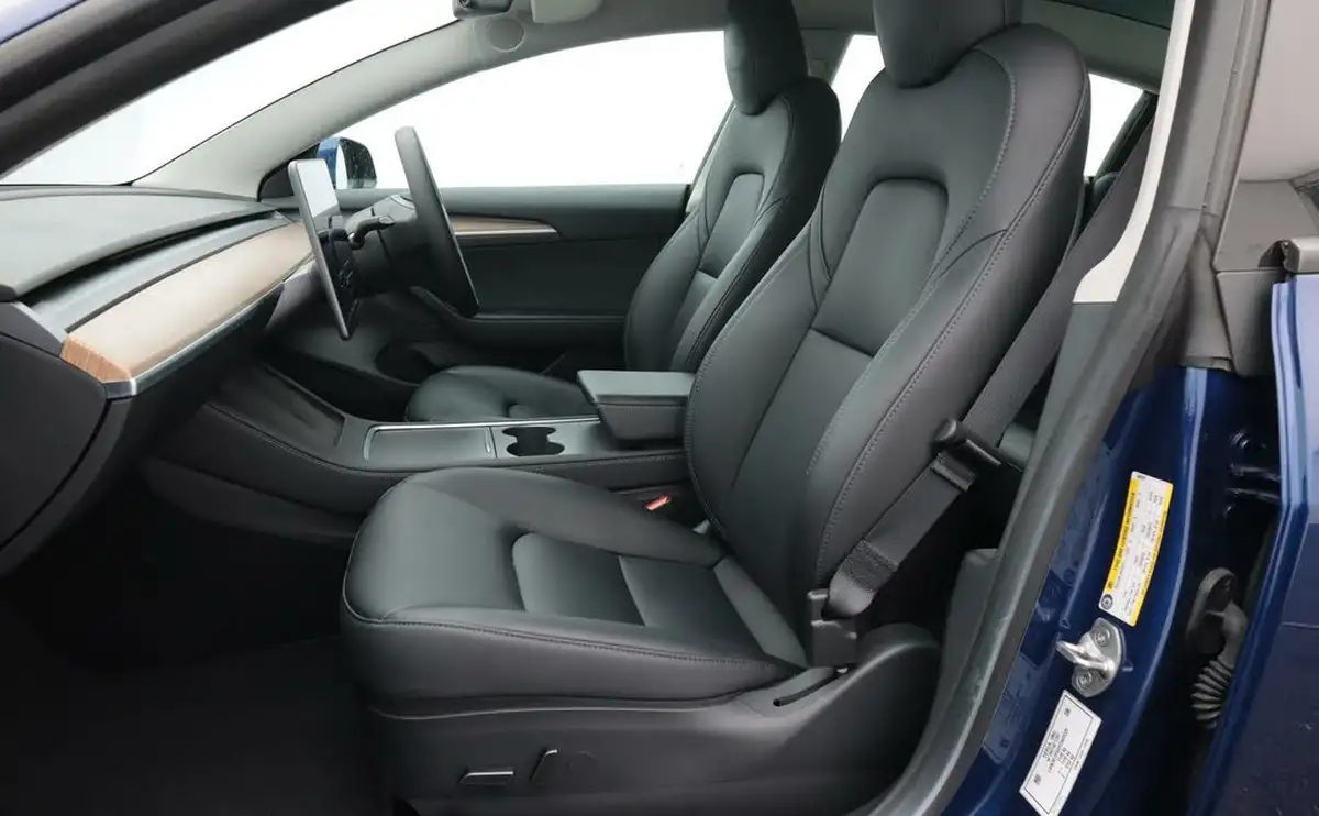 2022-tesla-model-3-e-rwd-big-14