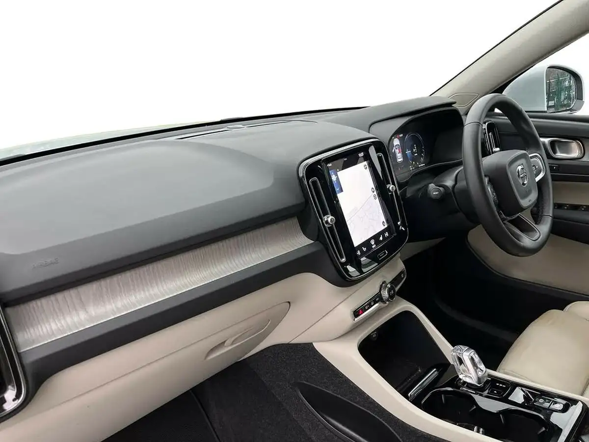 2022-volvo-xc40-15-t5-inscription-pro-big-7