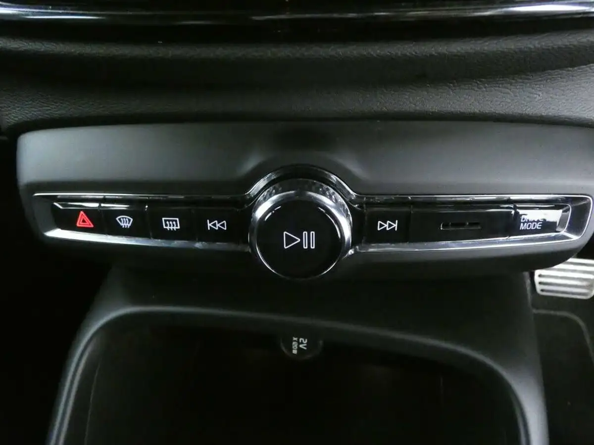 2020-volvo-xc40-15-t5-r-design-plug-in-hybrid-big-14