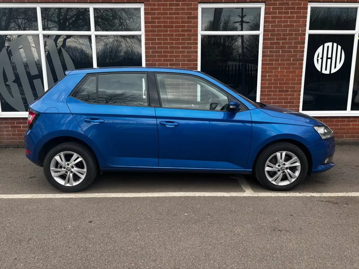 2019-skoda-fabia-10-tsi-se-109ps-hatchback-dsg-big-1