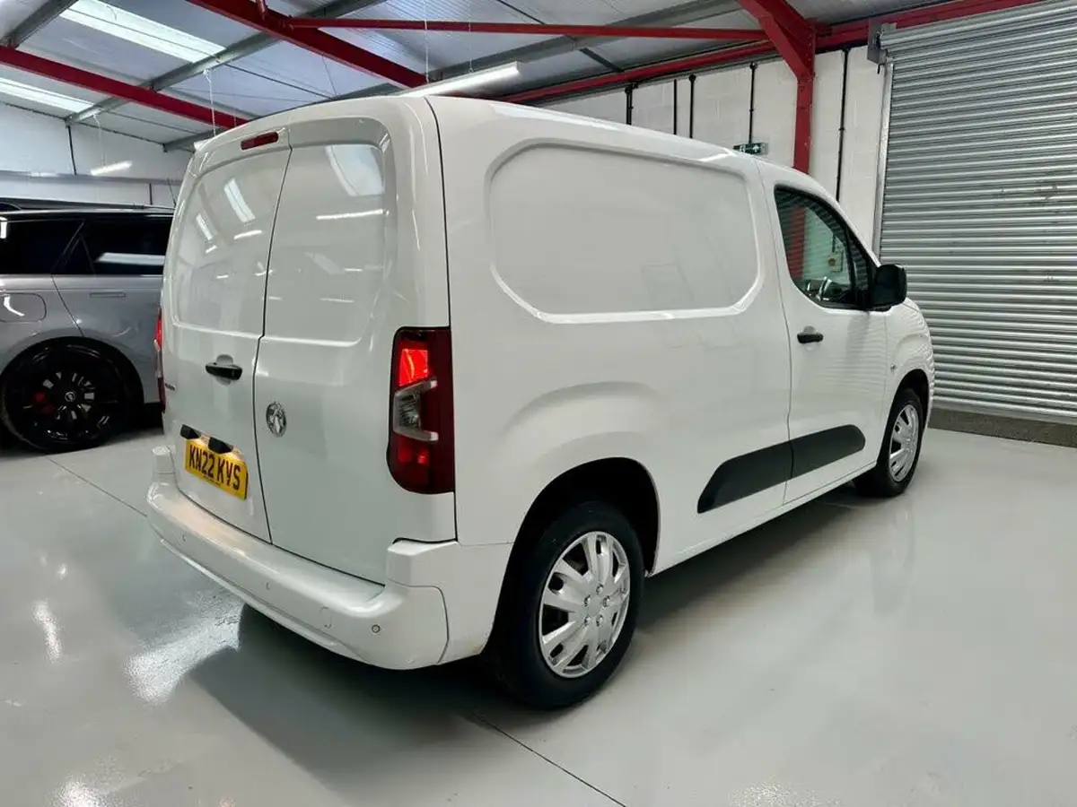 2022-vauxhall-combo-15cdti-sportive-2000-100pseu6d-big-4