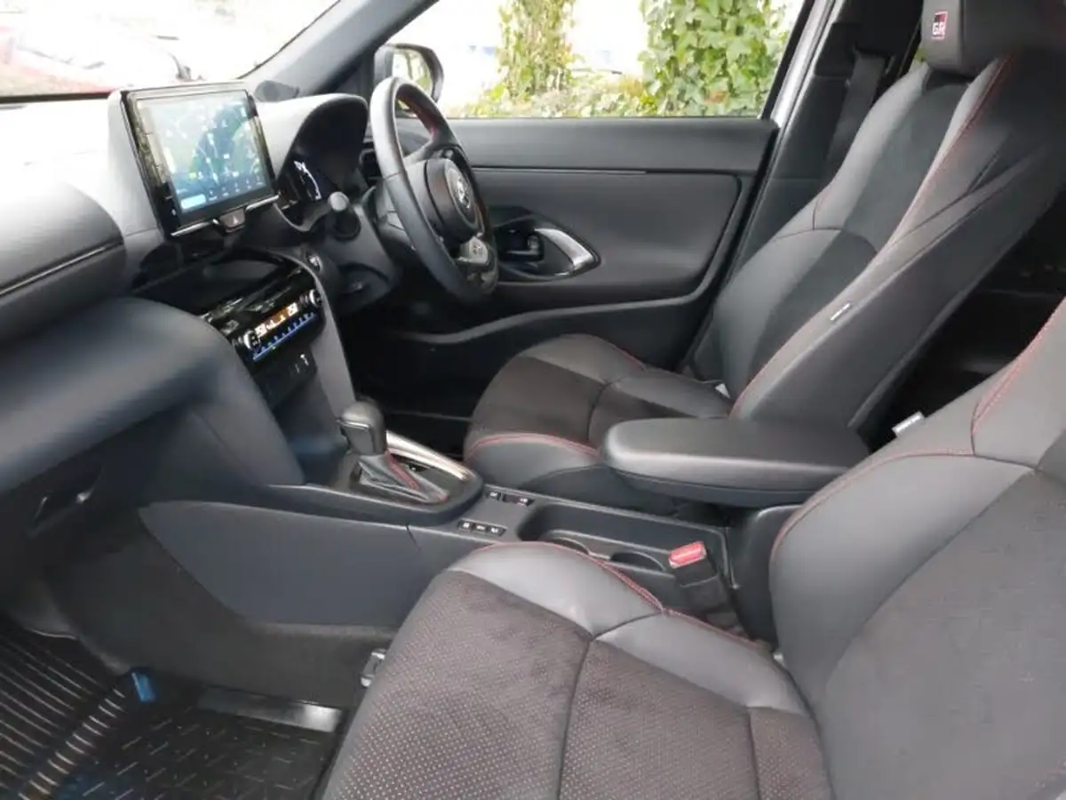 2023-toyota-yaris-cross-15-vvt-i-gr-sport-big-4