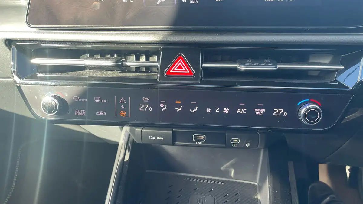 2023-kia-niro-ev-e-4-heat-pump-big-33