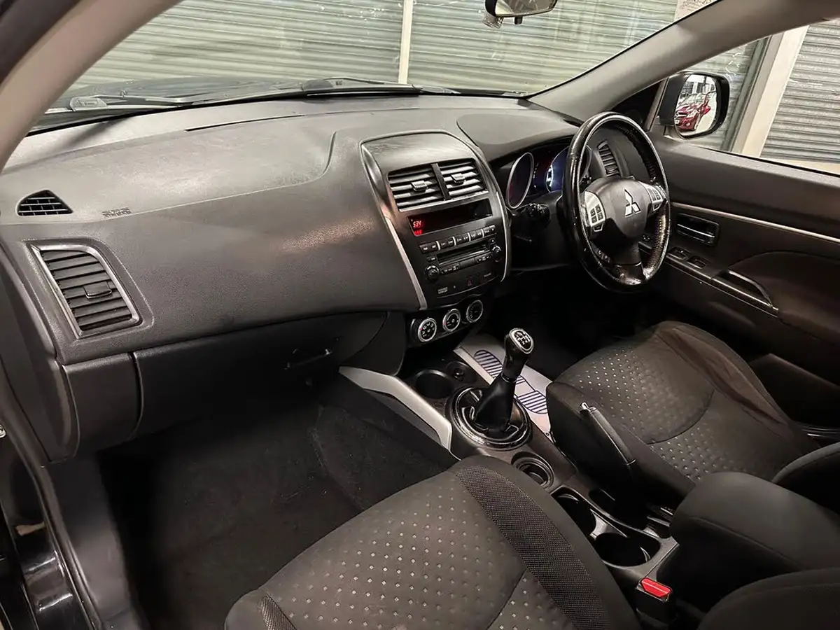 2011-mitsubishi-asx-16-3-big-10