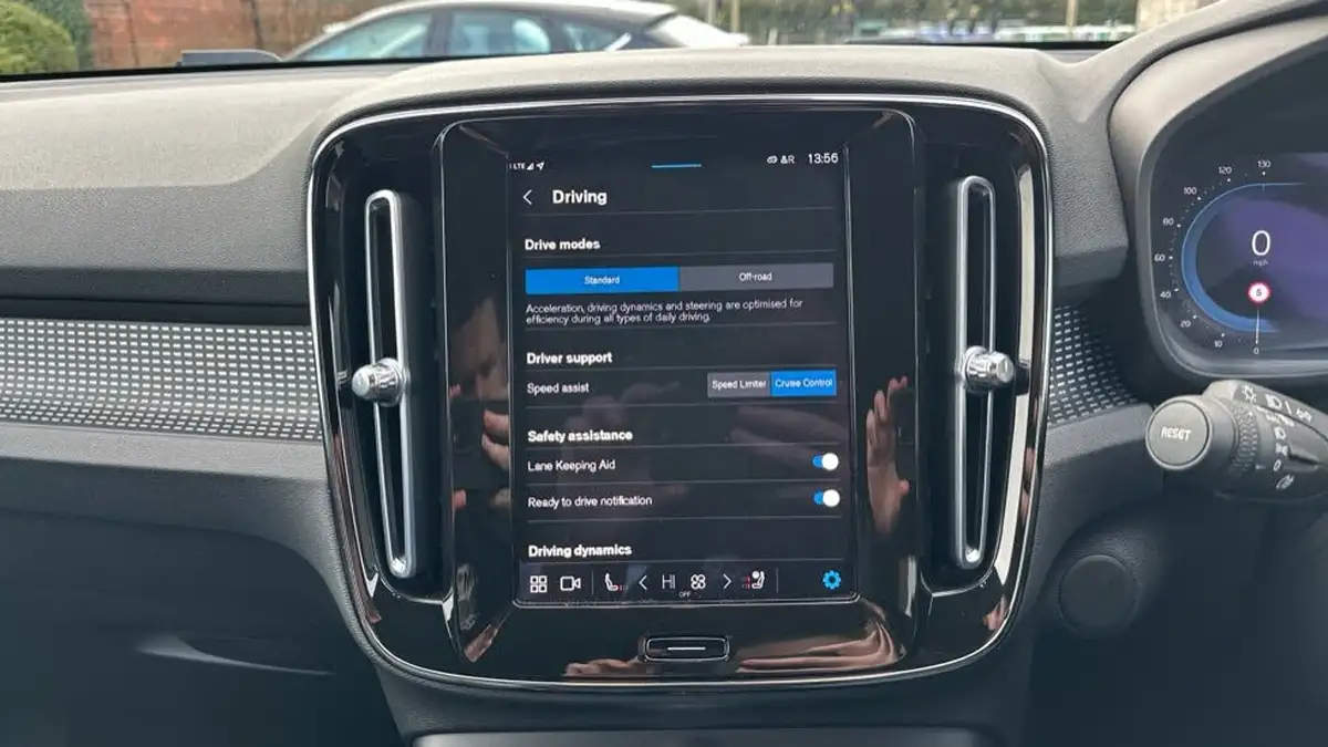 2021-volvo-xc40-e-twin-recharge-plus-big-20