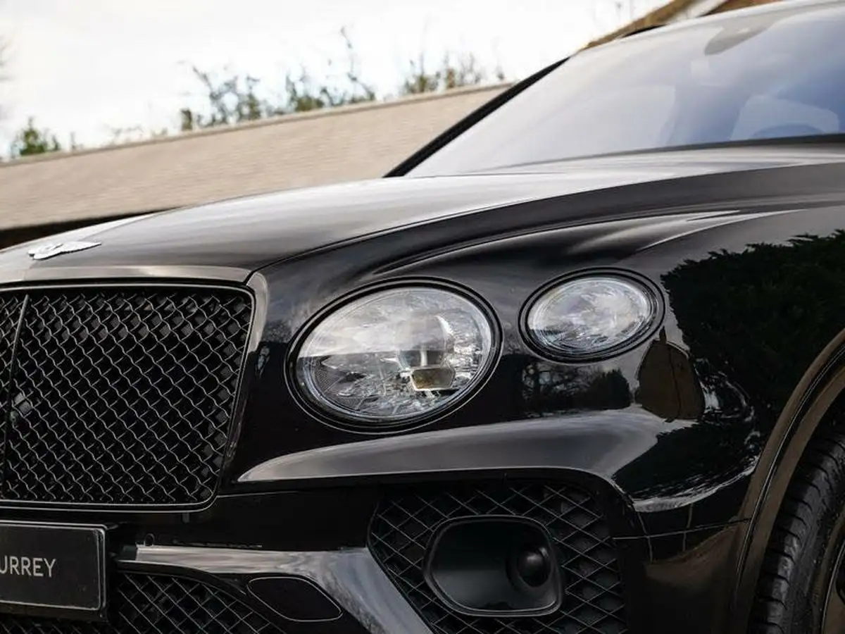 2019-bentley-bentayga-40-v8-big-55