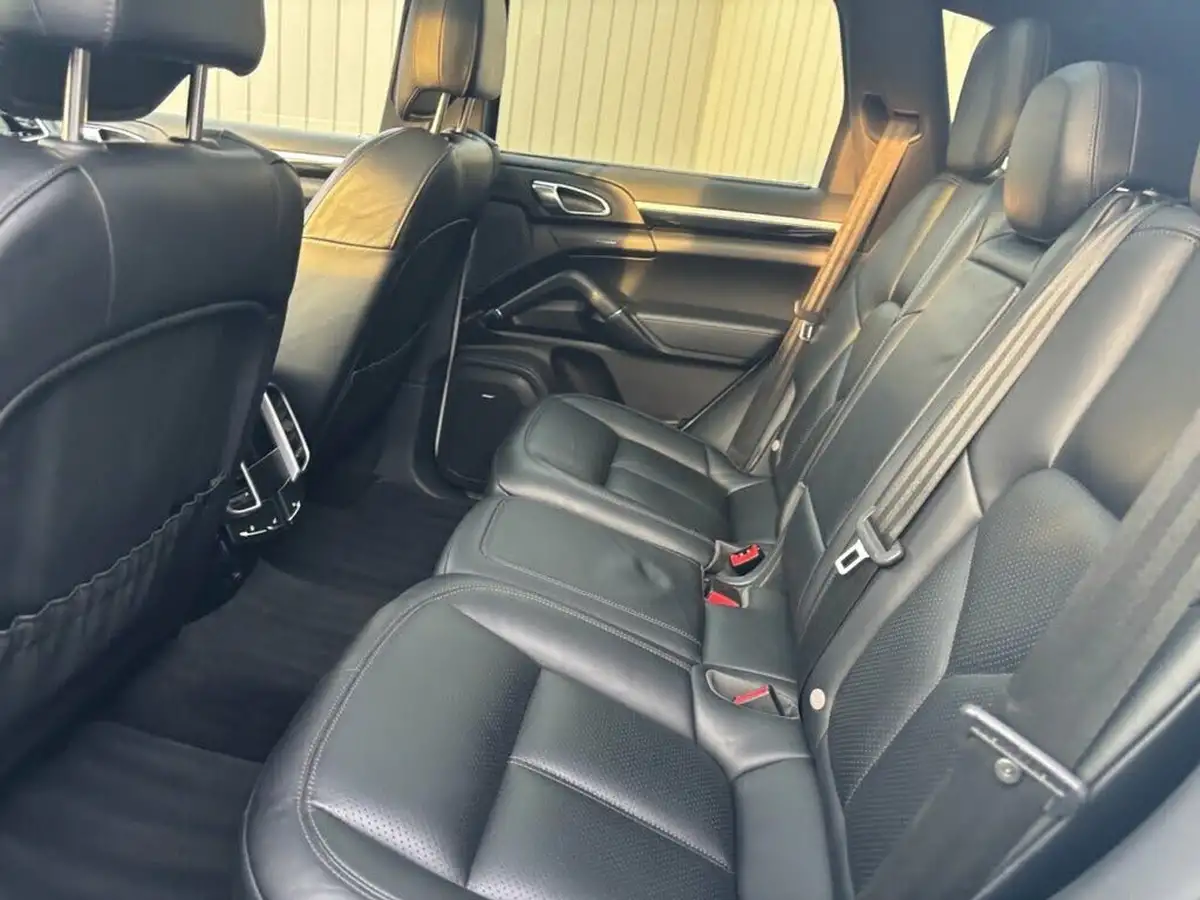 2017-porsche-cayenne-30-s-e-hybrid-platinum-edition-big-49