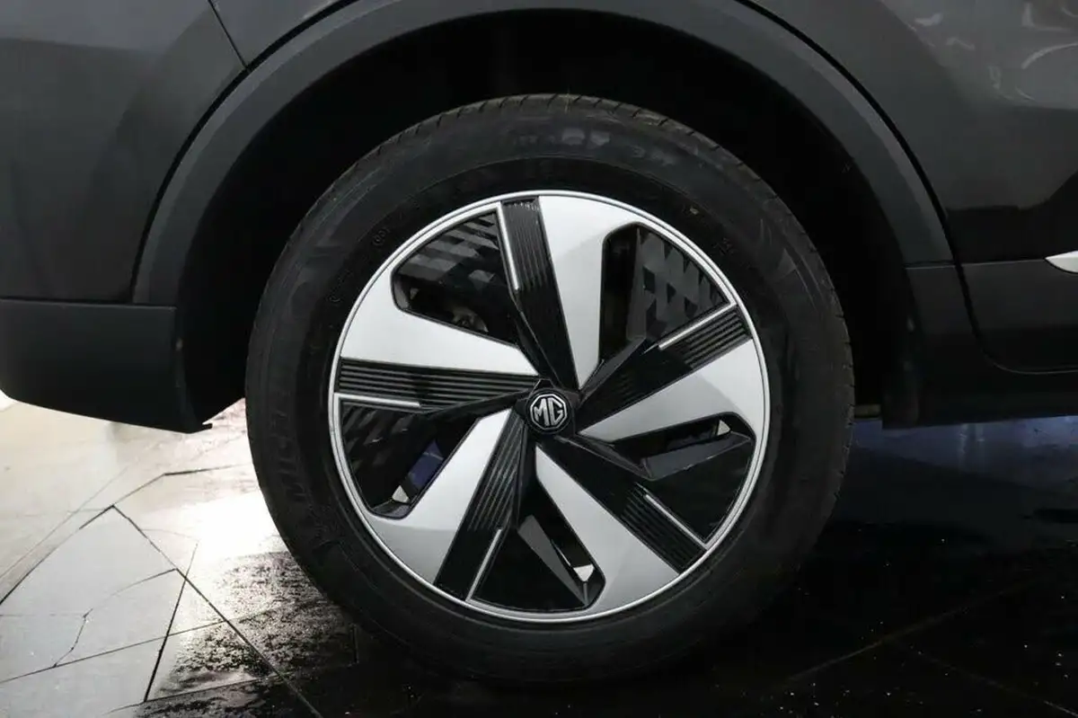 2022-mg-zs-suv-e-trophy-ev-176ps-big-36