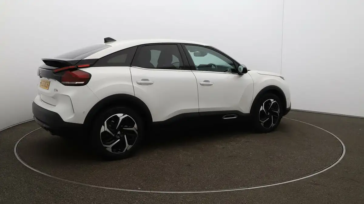 2023-citroen-c4-15bluehdi-shine-plus-big-44