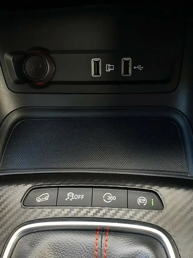 2024-mg-zs-suv-10t-gdi-exclusive-big-16