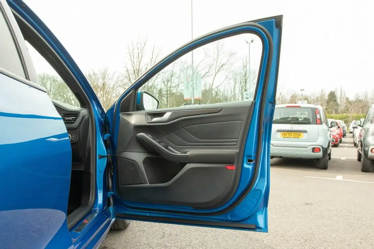 2020-ford-focus-10t-st-line-edition-125ps-hybrid-mhev-hatchback-big-13