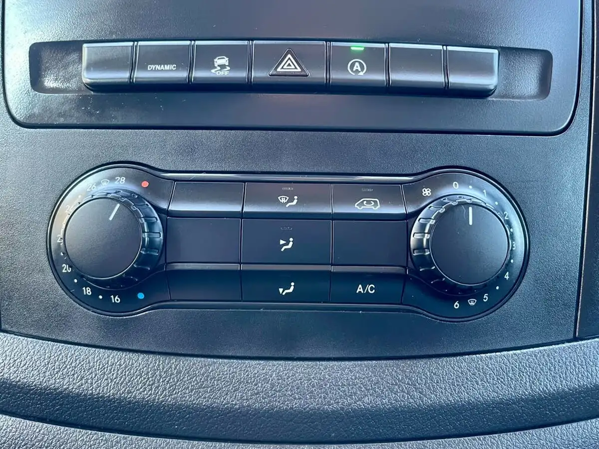 2021-mercedes-benz-vito-20cdi-114-progressive-l2-134bhpeu6dt-panel-1749cc-9g-tronic-big-44