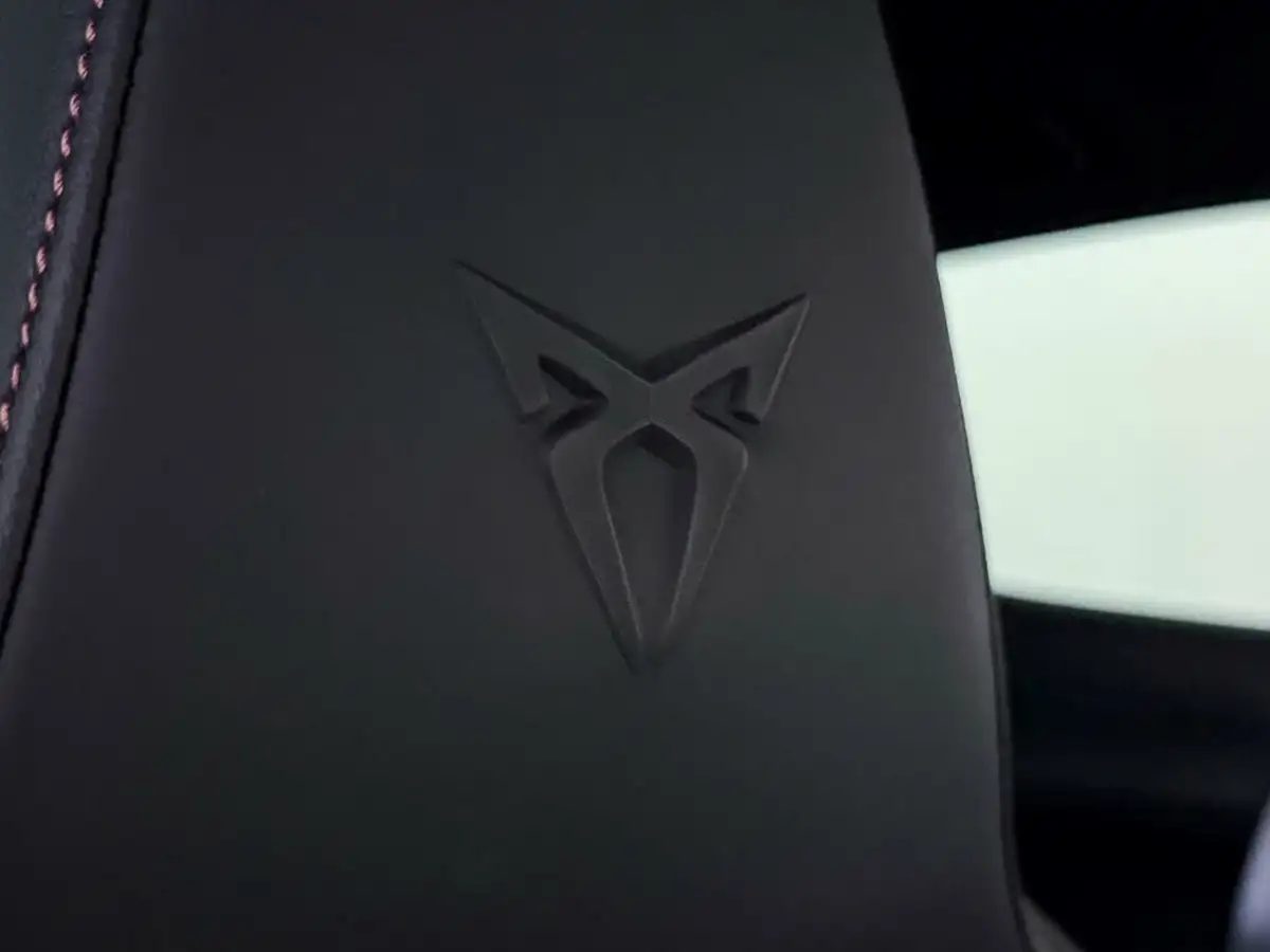 2023-cupra-formentor-14-e-hybrid-vz2-big-37