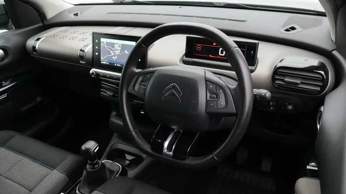 2020-citroen-c4-cactus-12-puretech-flair-110ps-big-9