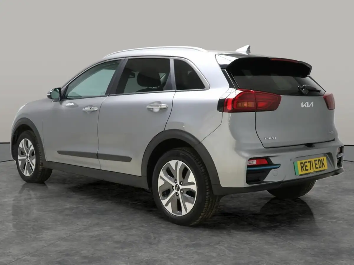 2022-kia-e-niro-ev-3-big-13