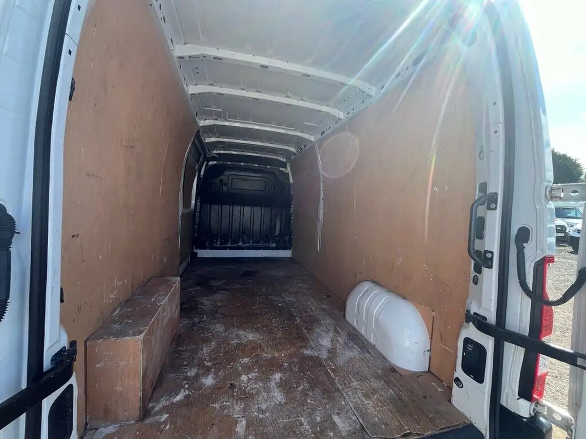 2020-renault-master-23dci-lm35-135-business-panel-big-14