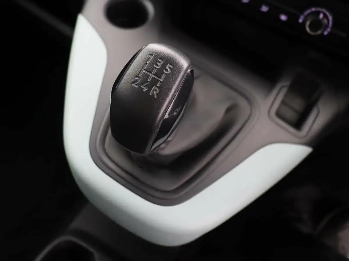 2019-citroen-berlingo-15bluehdi-feel-m-size-100ps-big-25