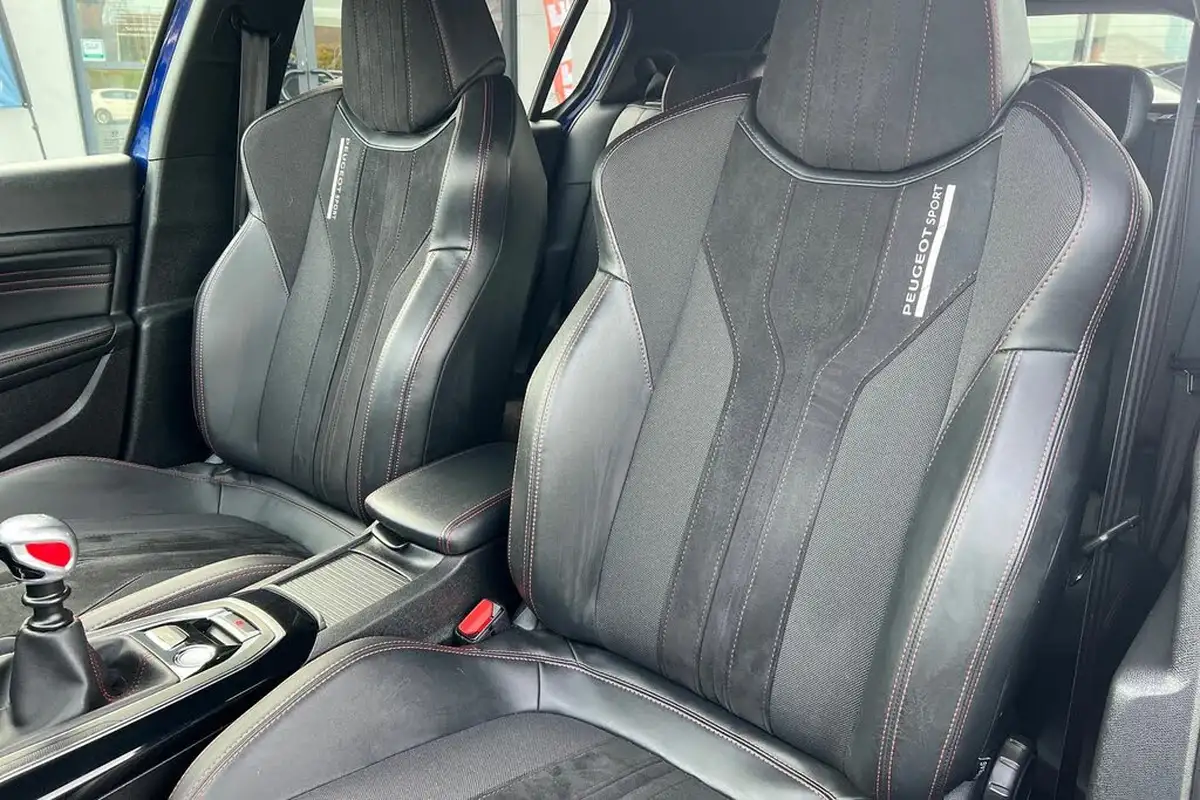 2019-peugeot-308-16-puretech-gti-big-10