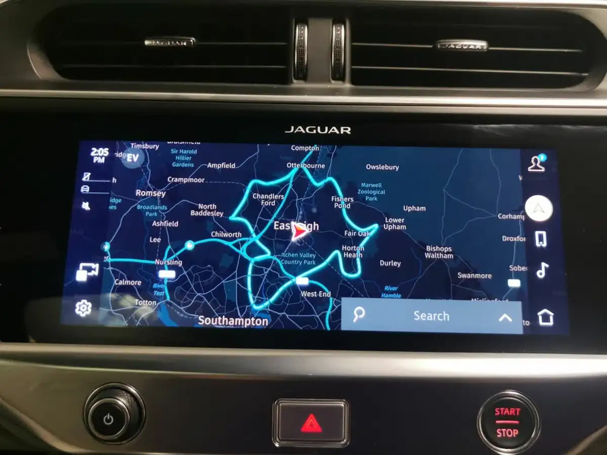 2022-jaguar-i-pace-ev400-hse-black-big-8