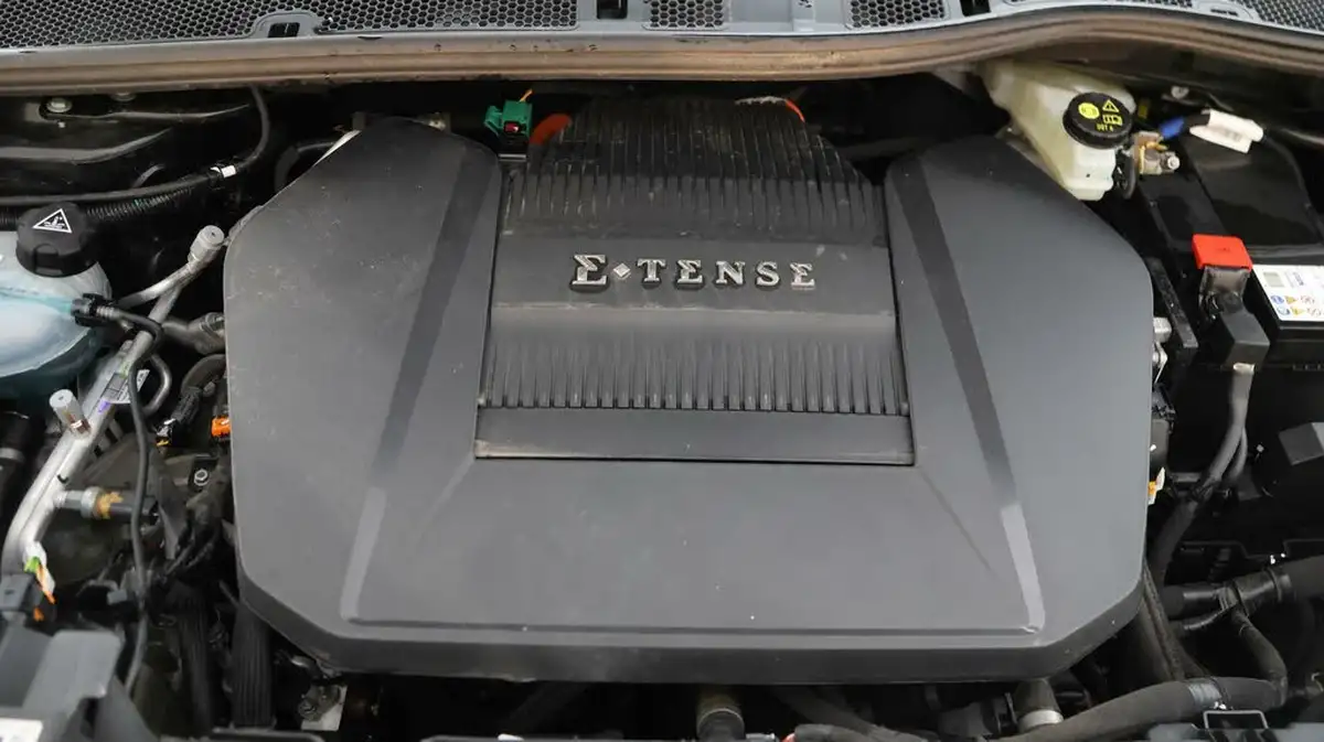 2022-ds-ds-3-crossback-e-tense-bastille-big-17