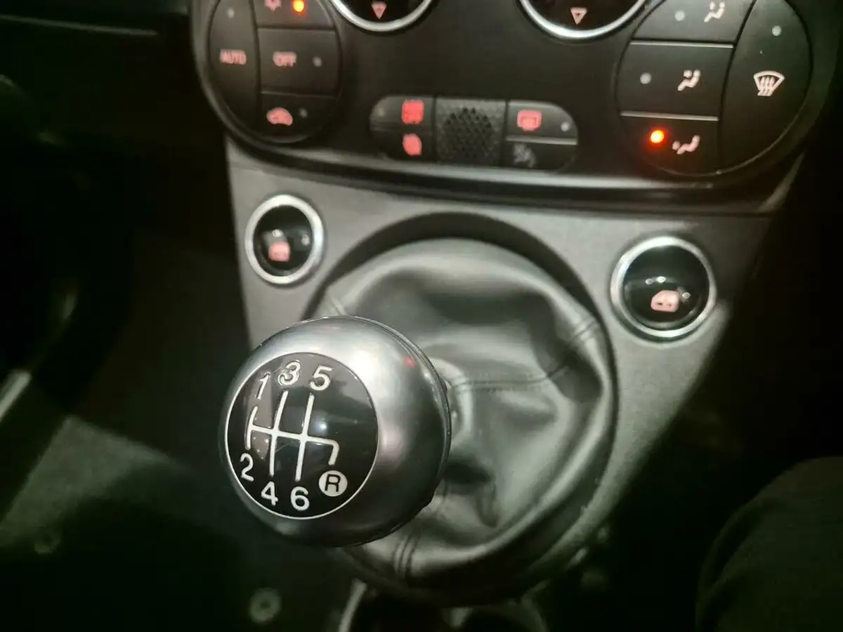 2020-fiat-500-10-rockstar-big-18