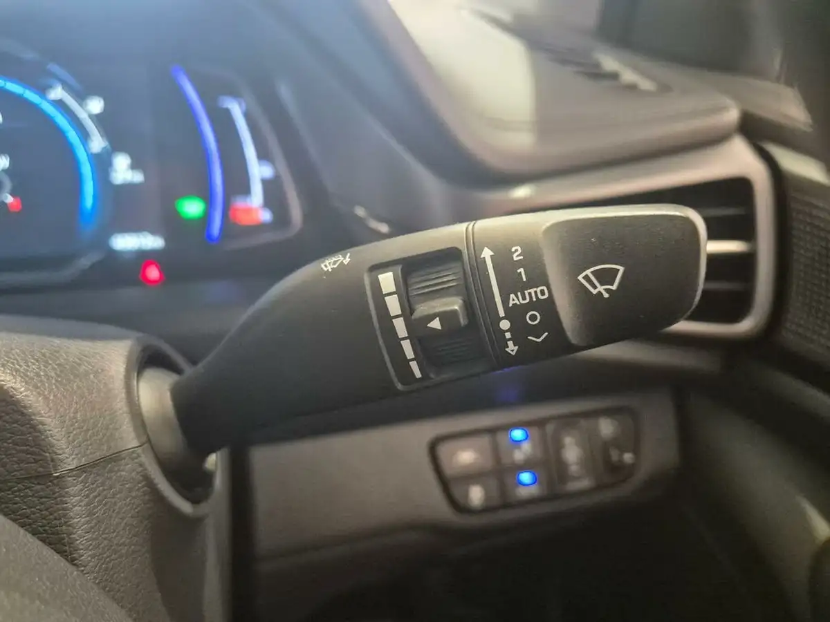2021-hyundai-ioniq-e-premium-se-electric-100kw-big-29