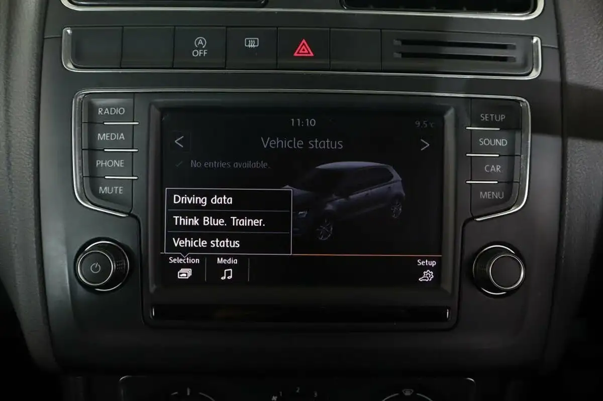 2015-volkswagen-polo-10-se-60ps-5d-big-44