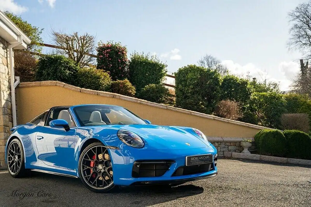 2021-porsche-911-30-targa-4s-big-24