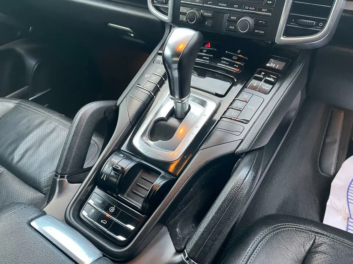 2011-porsche-cayenne-36-300bhp-awd-big-8