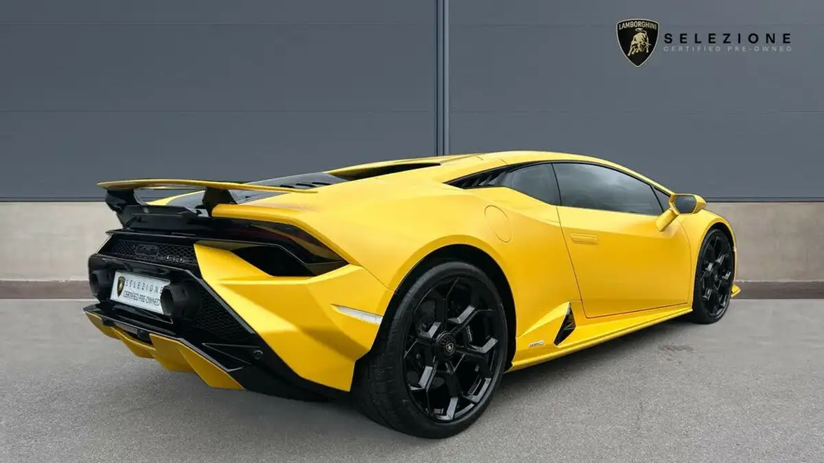 2024-lamborghini-huracan-big-2