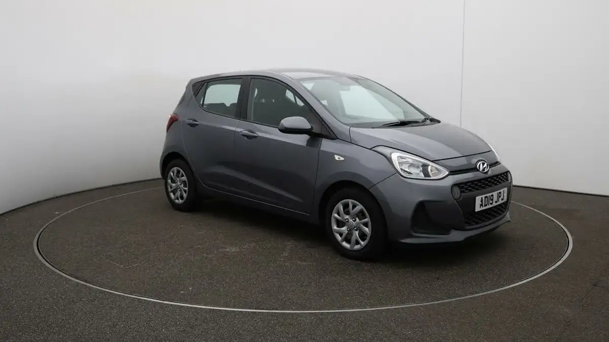 2019-hyundai-i10-10-se-67ps-big-1