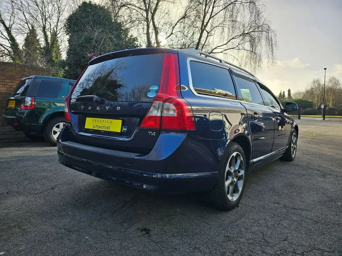 2012-volvo-v70-16-t4-se-lux-big-3