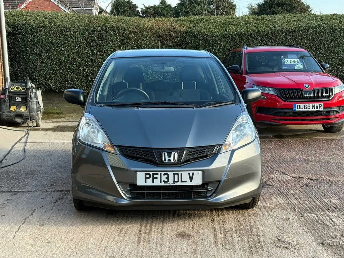 2013-honda-jazz-12-s-big-7