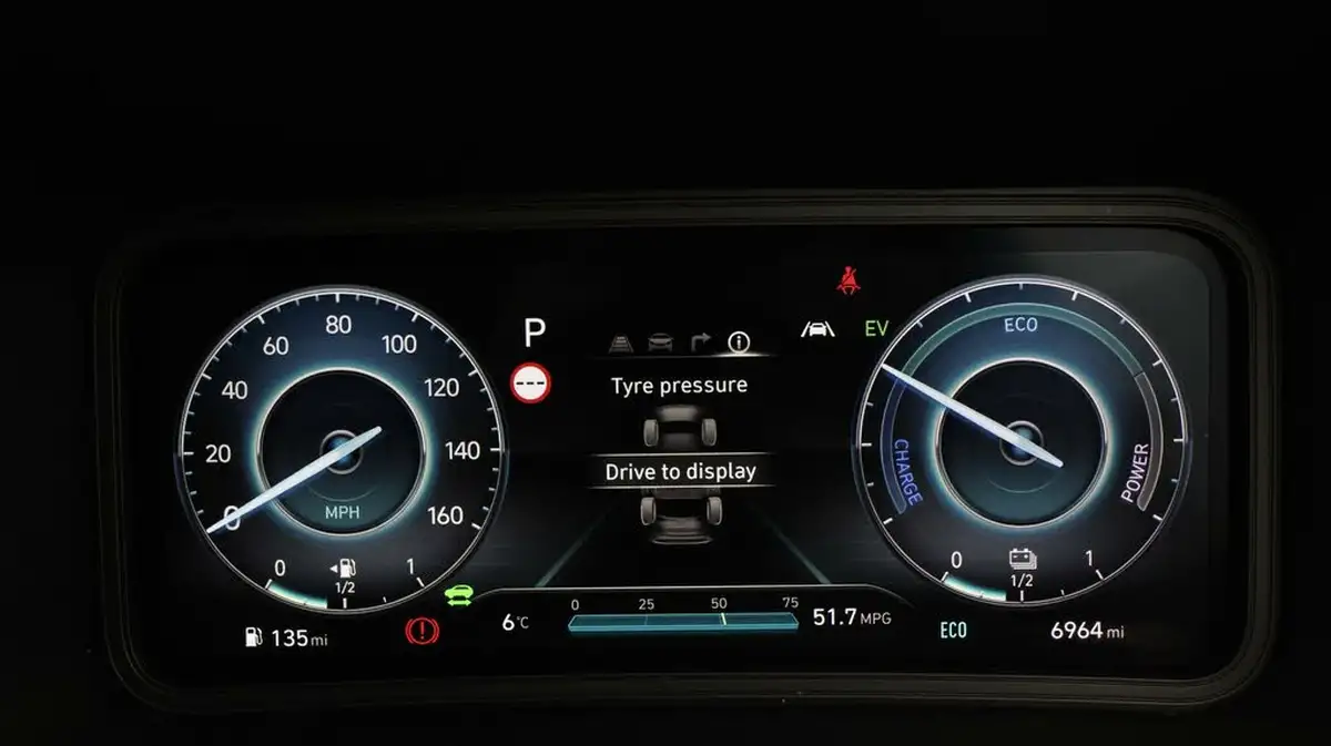 2023-hyundai-kona-16-gdi-ultimate-big-9