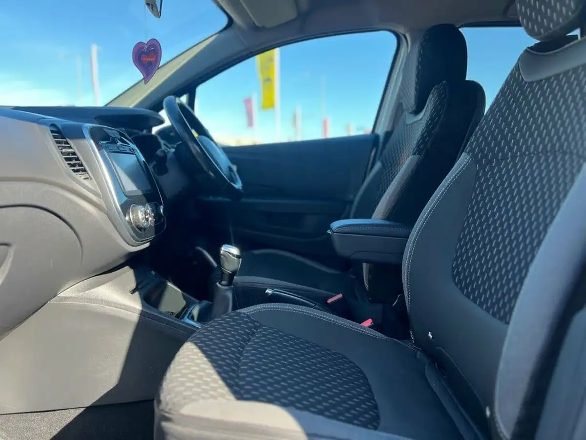 2018-renault-captur-09-tce-dynamique-s-nav-big-13