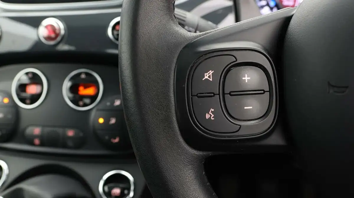 2020-fiat-500-10-launch-edition-big-20