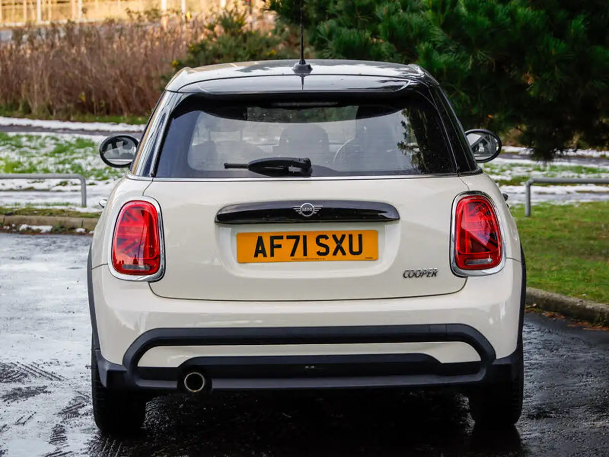2021-mini-cooper-15-cooper-classic-hatchback-5d-big-14