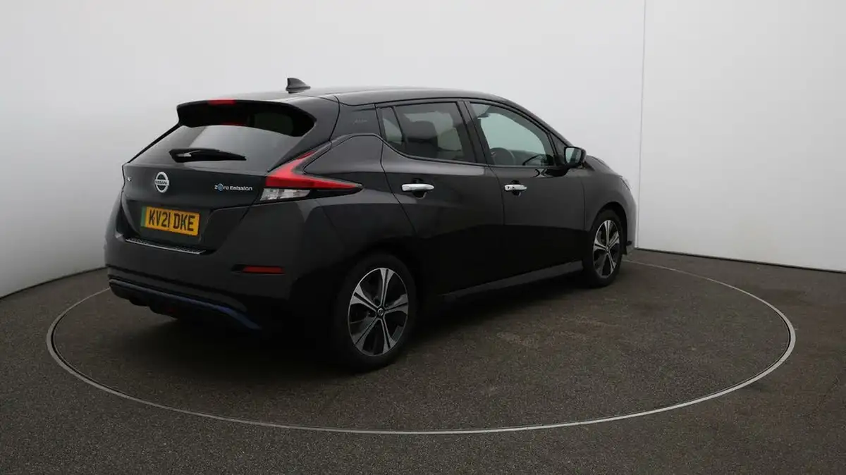 2021-nissan-leaf-e-10-40kwh-big-49