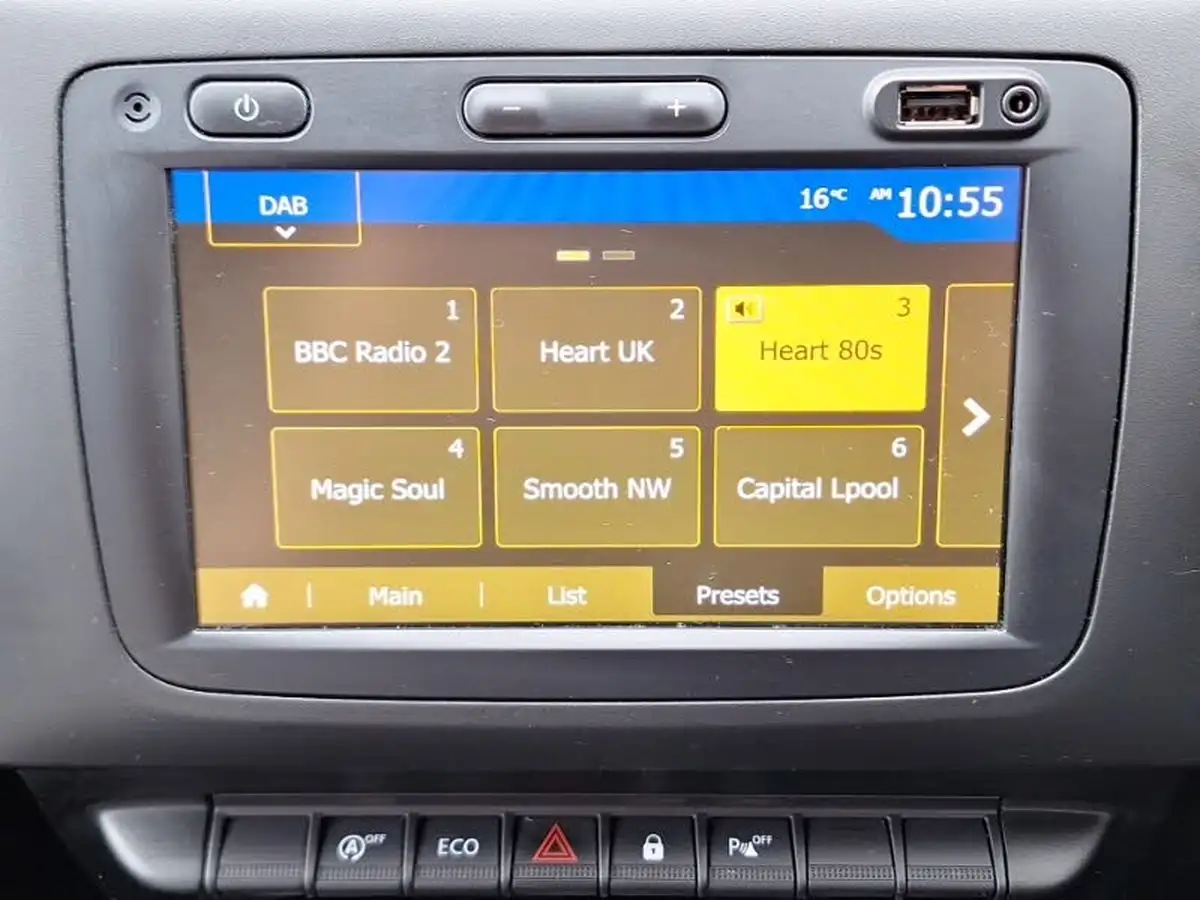 2021-dacia-duster-13-tce-comfort-130bhp-station-wagon-5d-1333cc-big-9